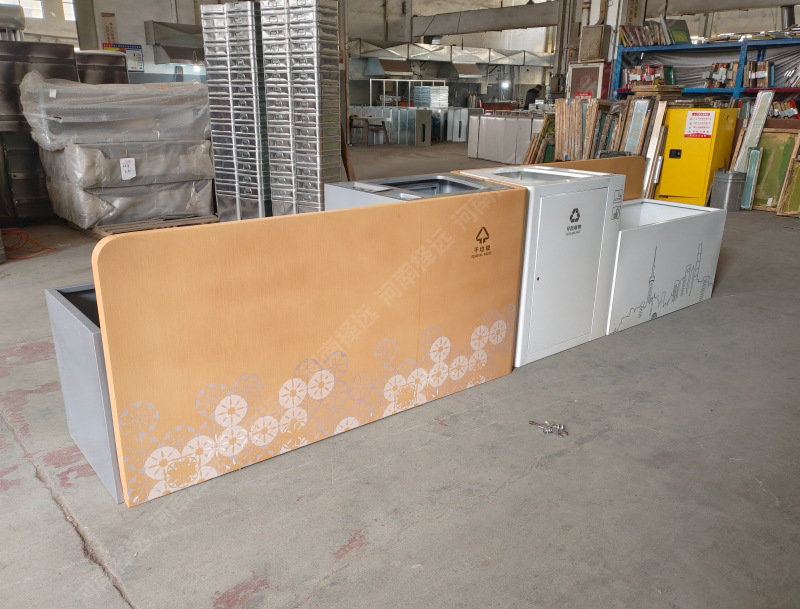 高铁站垃圾收集箱